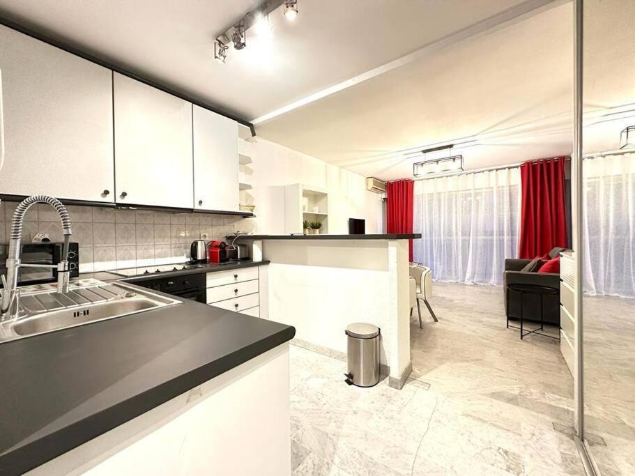 Beau Studio Centre Juan Les Pins A 300M Des Plages Antibes Buitenkant foto
