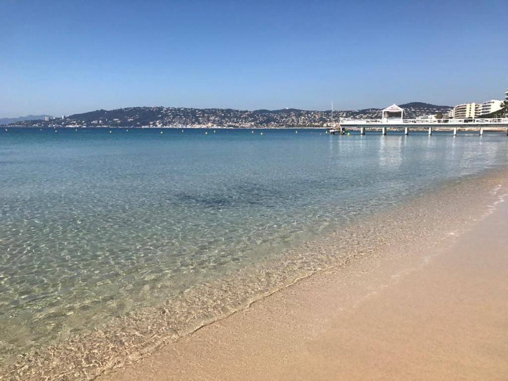 Beau Studio Centre Juan Les Pins A 300M Des Plages Antibes Buitenkant foto